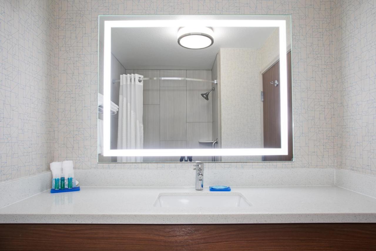 Holiday Inn Express Hotel & Suites Fort Collins By Ihg Kültér fotó