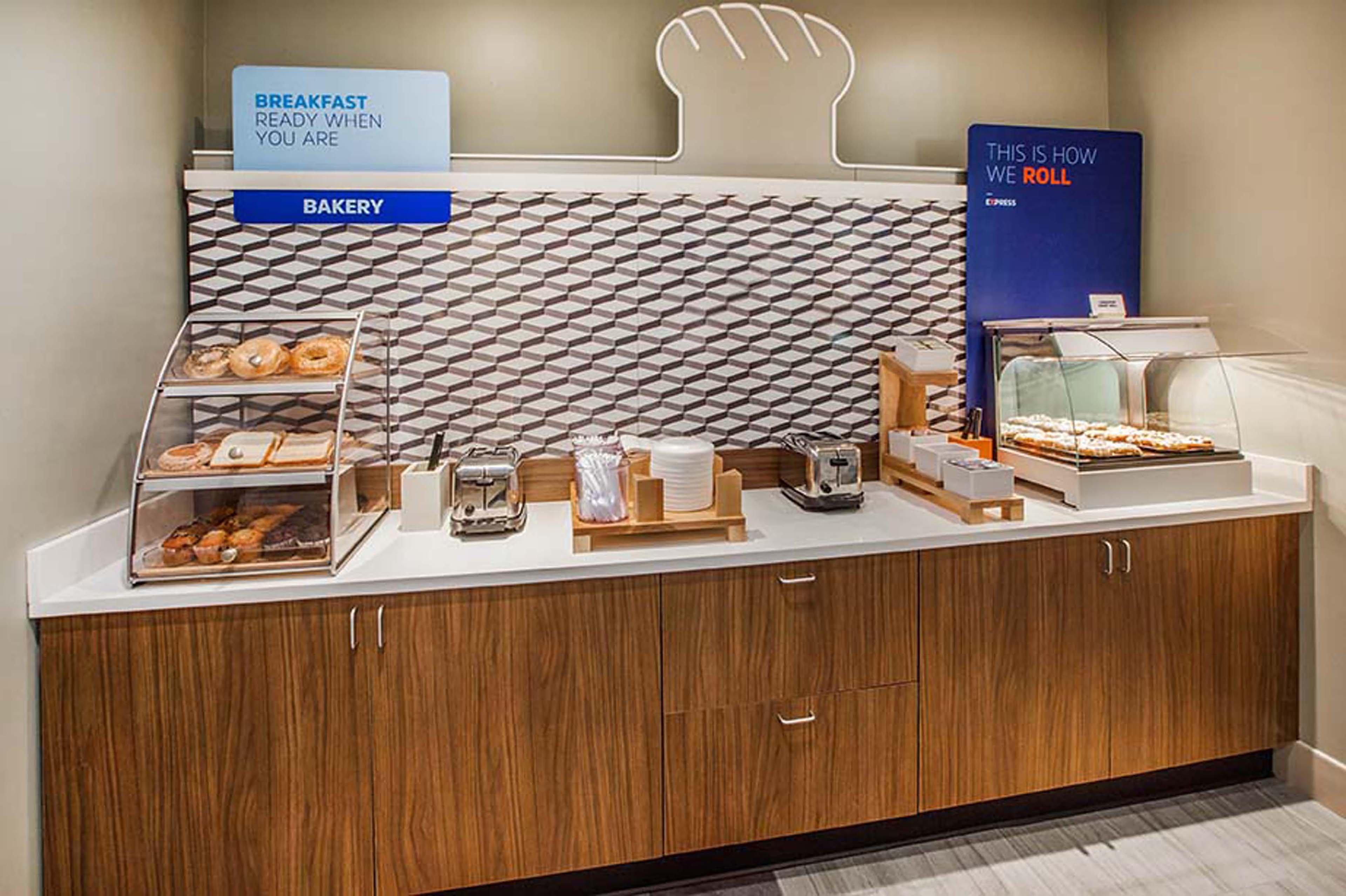 Holiday Inn Express Hotel & Suites Fort Collins By Ihg Kültér fotó