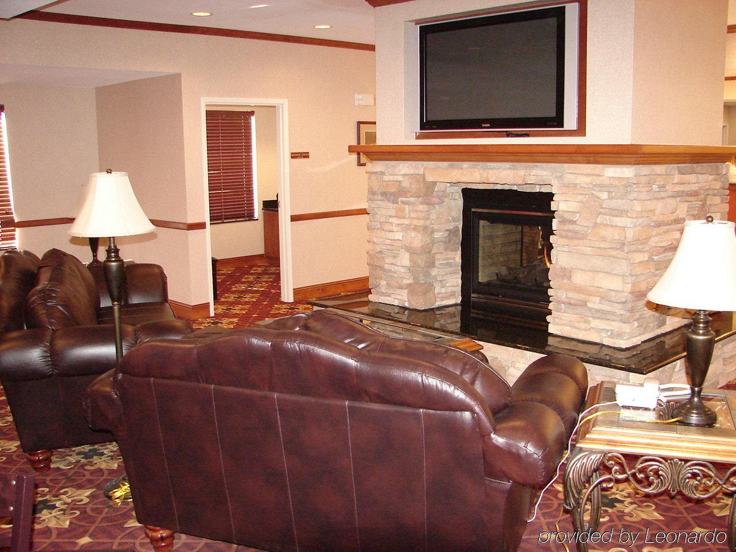 Holiday Inn Express Hotel & Suites Fort Collins By Ihg Beltér fotó