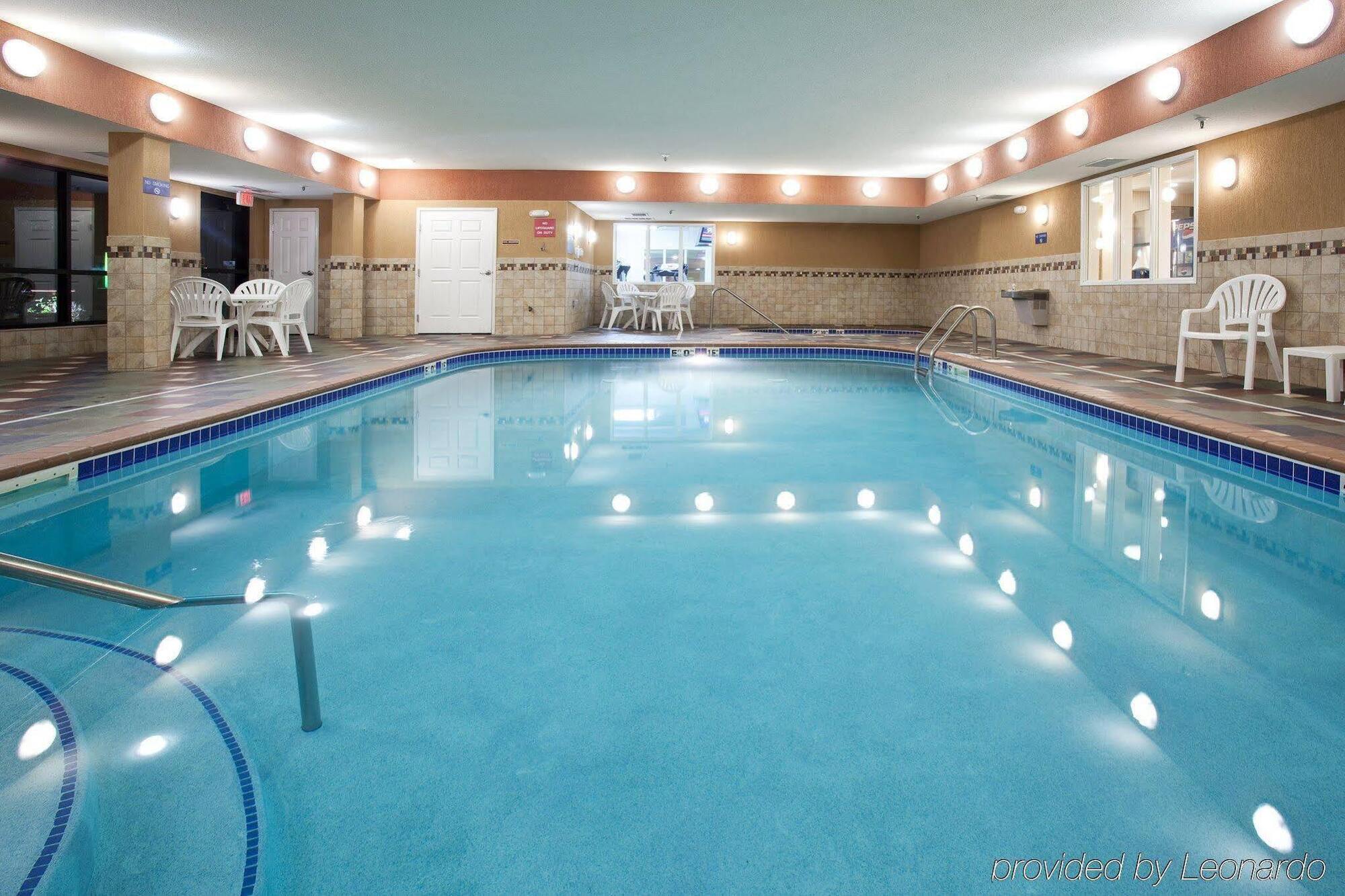 Holiday Inn Express Hotel & Suites Fort Collins By Ihg Kültér fotó